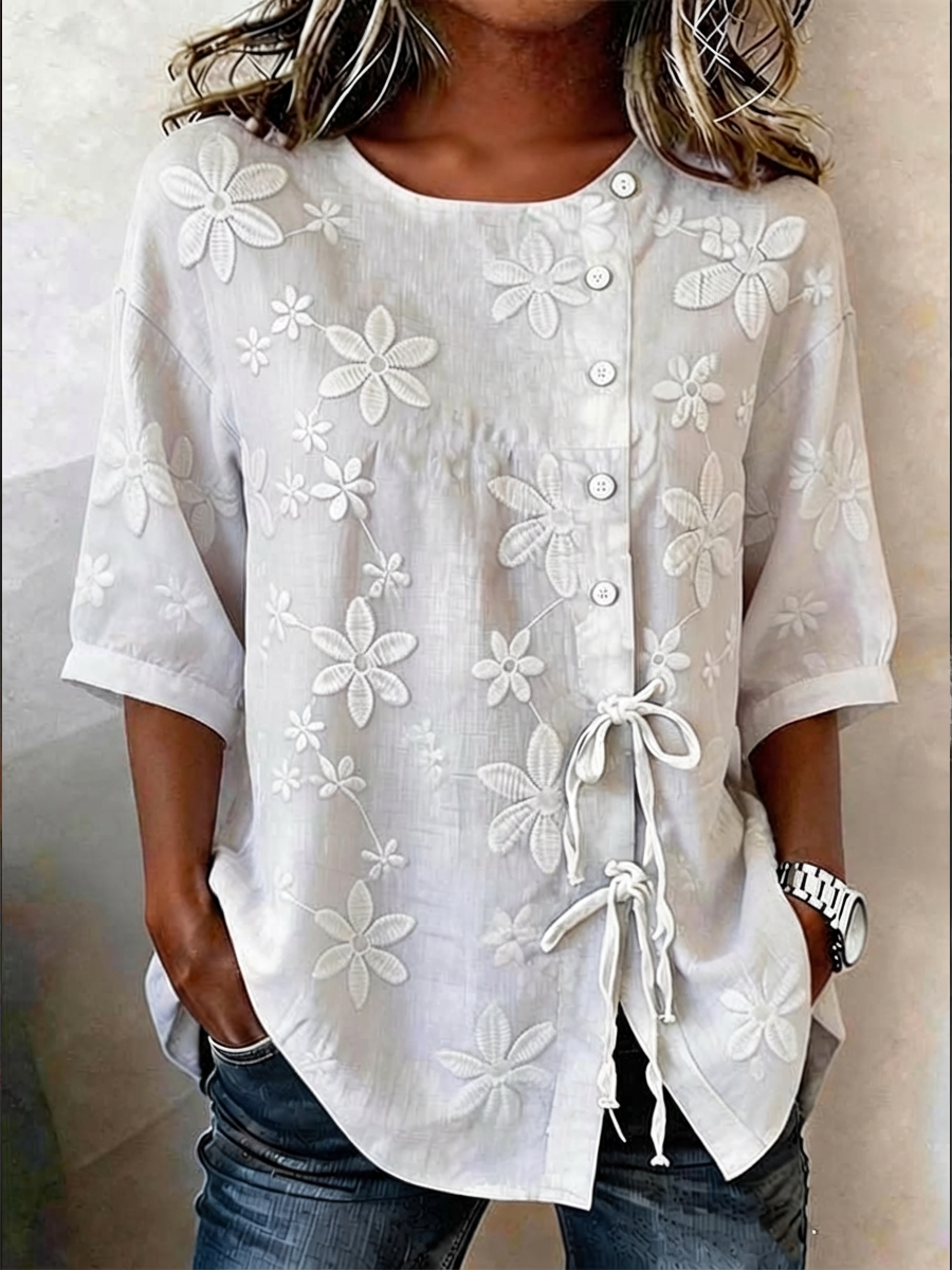 Women's Flowers Buttoned And Laced Linen Blend Shir