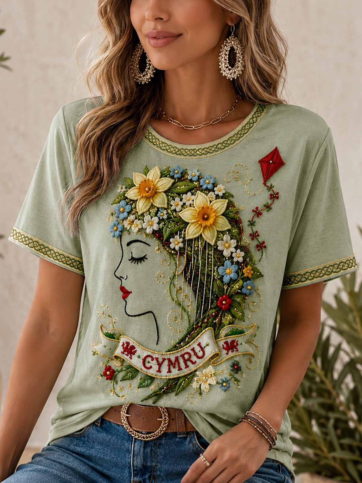 Women's Welsh Cultural Element Art Print T-Shirt