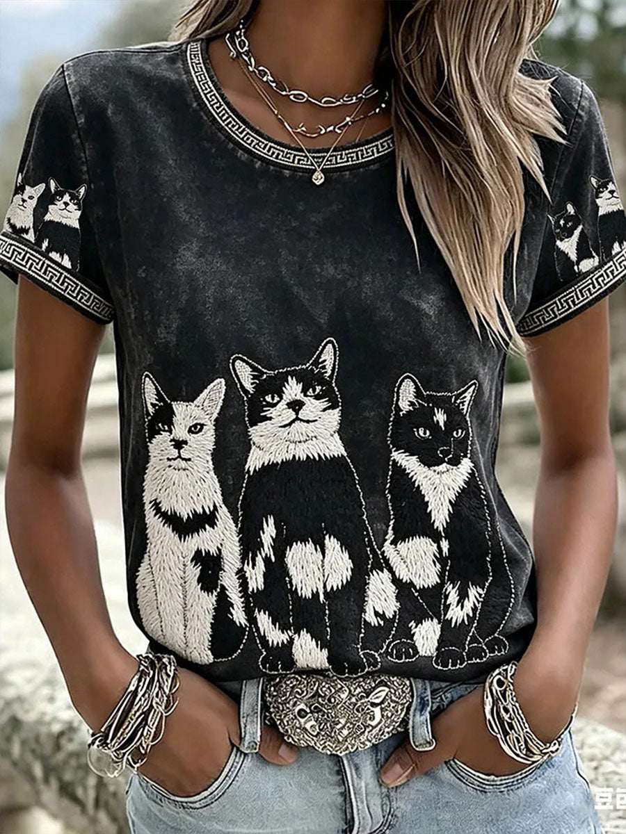 Women's Casual T-Shirt with Cat and Animal Embroidery & Print